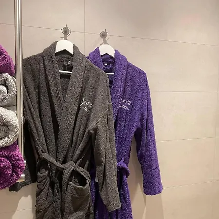 3 Etoiles Avec Grand Jacuzzi Prive Lejlighed