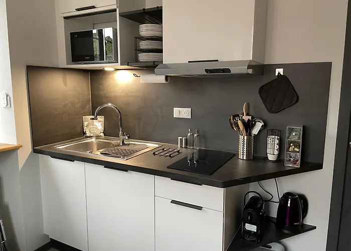 Appartement 3 Etoiles Avec Grand Jacuzzi Prive *